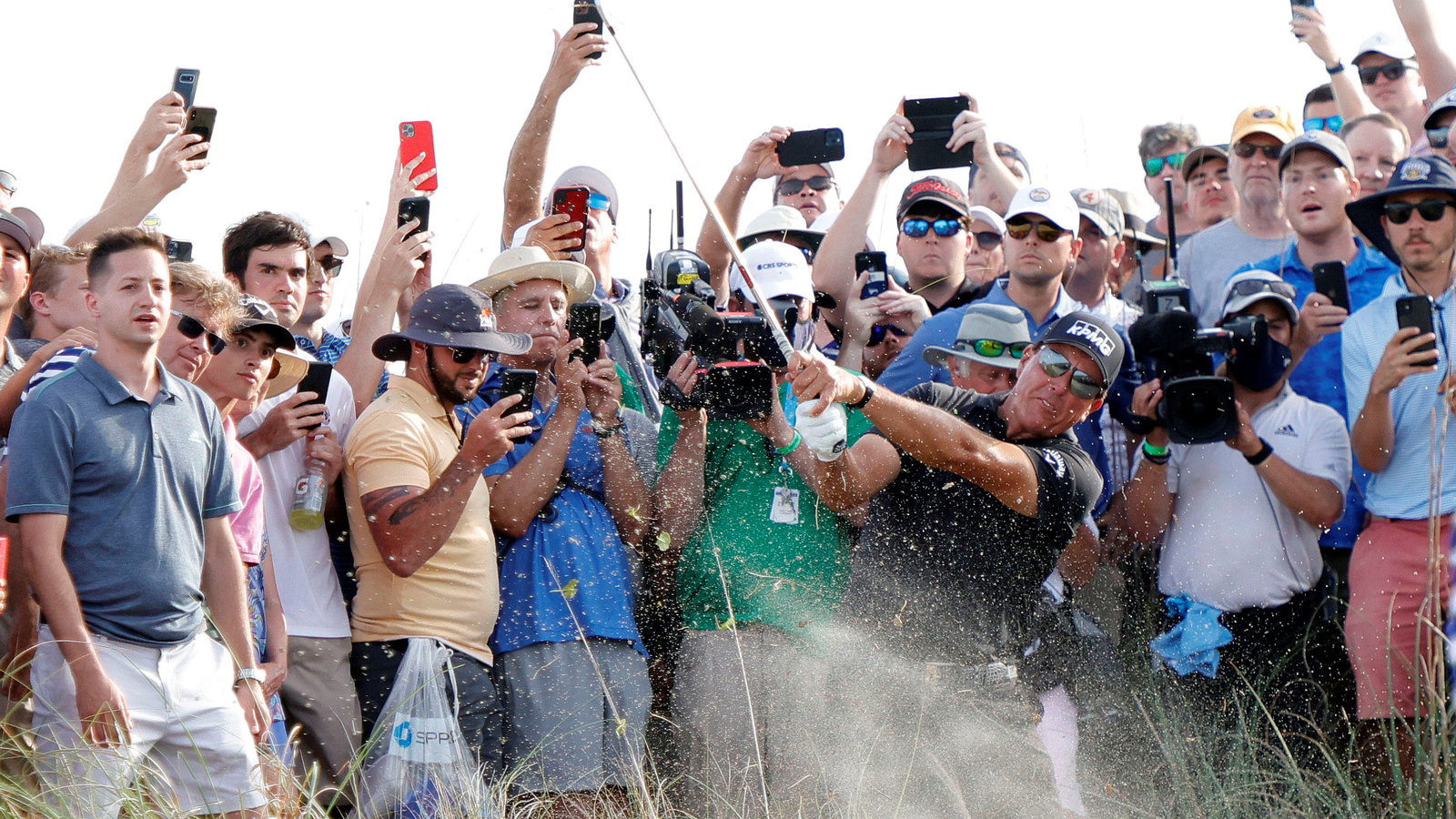 WATCH: Phil Mickelson holes STUNNING BUNKER SHOT to race clear at USPGA